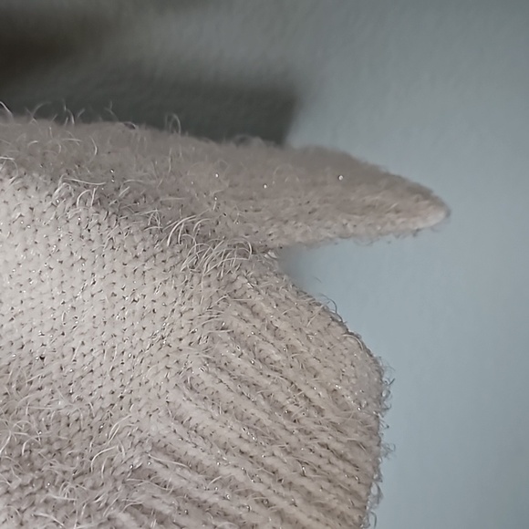Maurices Preppy white and silver thread cableknit fuzzy sweater XL - Picture 4 of 7